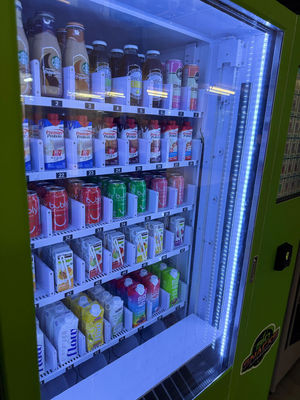 W1280mm*D830mm*H1930mm স্ব-পরিষেবা ভেন্ডিং মেশিন নির্ভরযোগ্য রিফিল ফ্রিকোয়েন্সি এবং উচ্চ ট্র্যাফিক এলাকার জন্য আবহাওয়ারোধী